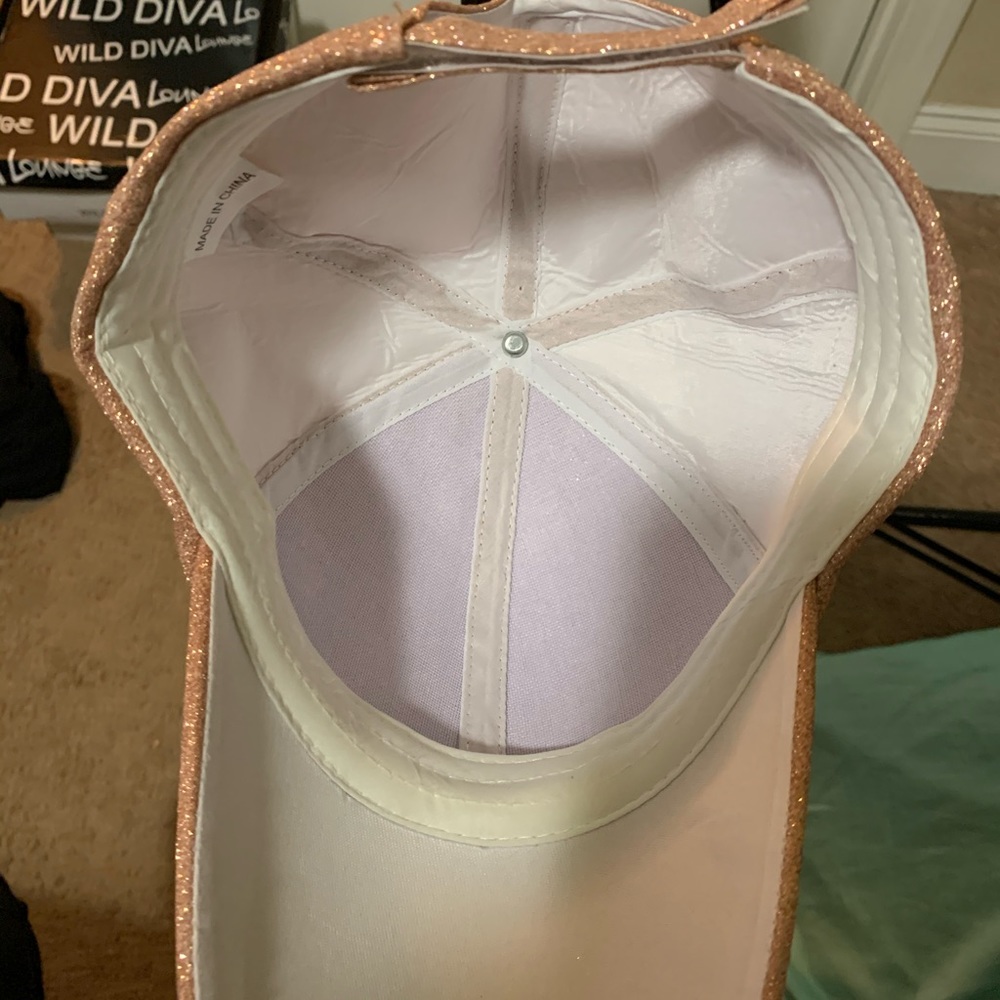 Hat - Picture 3 of 3